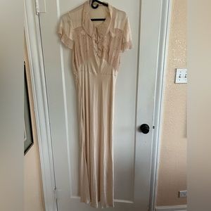 Lovely Vintage Nightgown Small